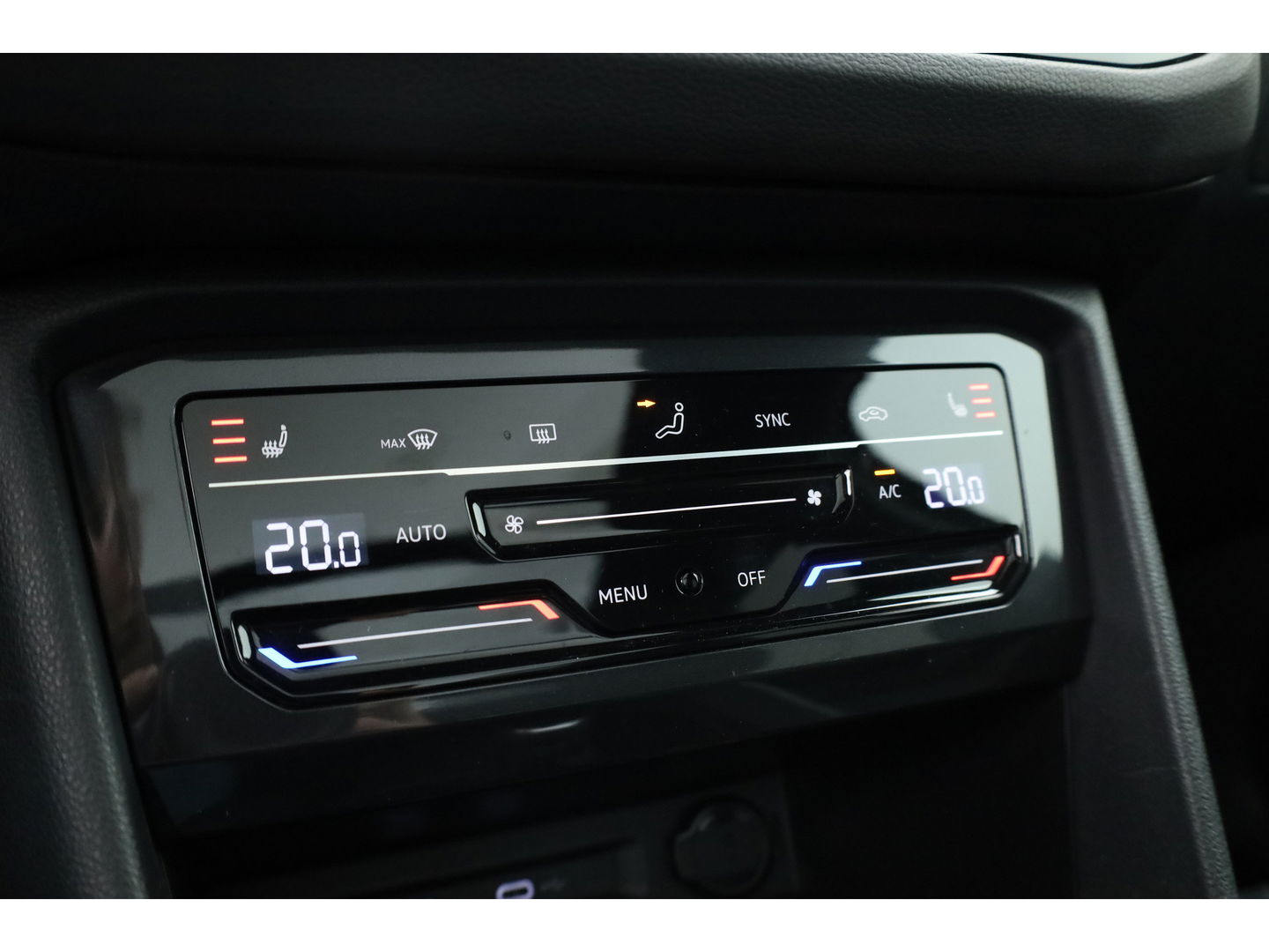 Volkswagen Tiguan 1.4 TSI eHybrid R-Line DSG | Pano | IQ. Light | HUD | Adapt. Cruise | Stoel- Stuurverw. | CarPlay