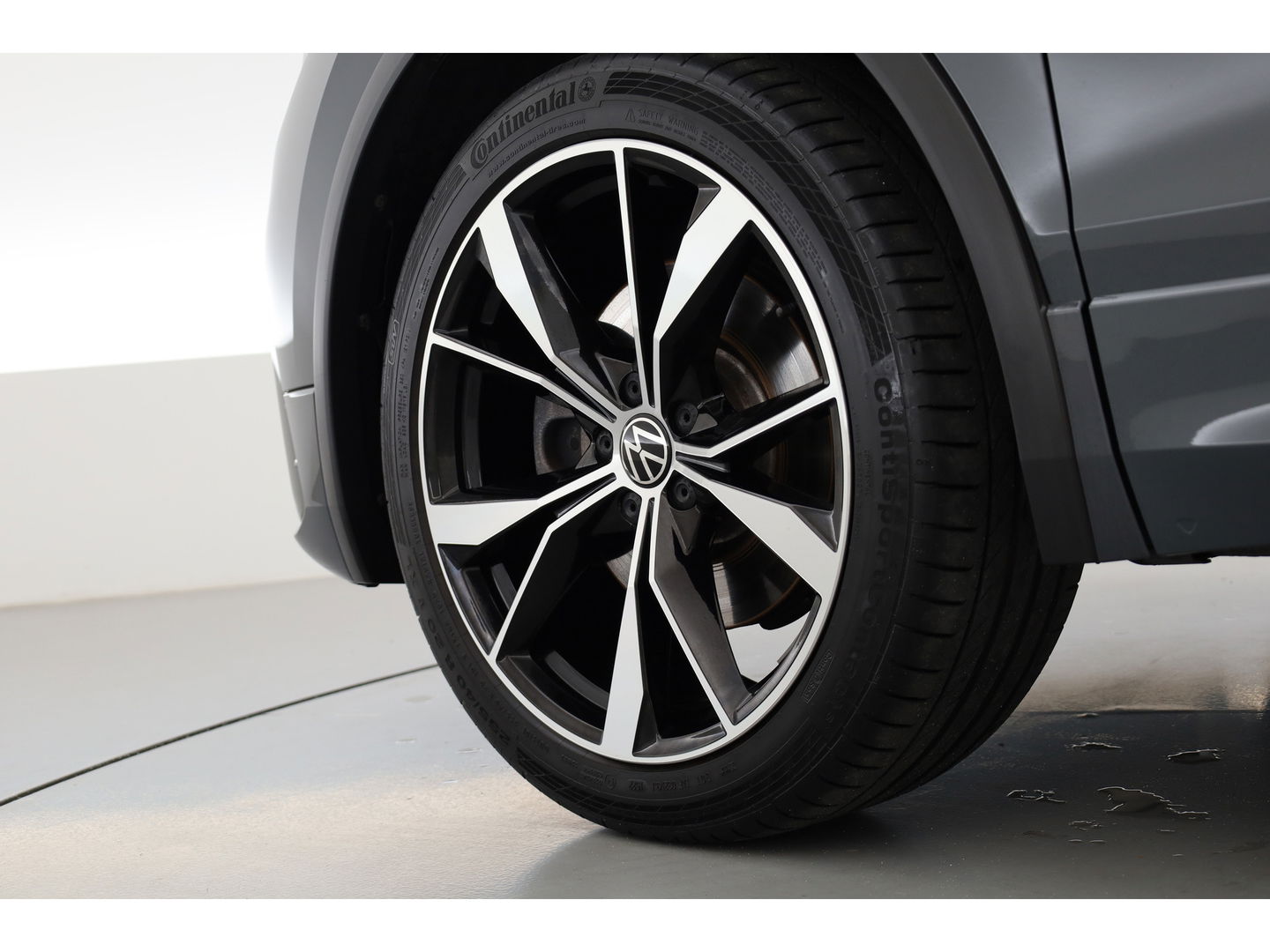 Volkswagen Tiguan 1.4 TSI eHybrid R-Line DSG | Pano | IQ. Light | HUD | Adapt. Cruise | Stoel- Stuurverw. | CarPlay