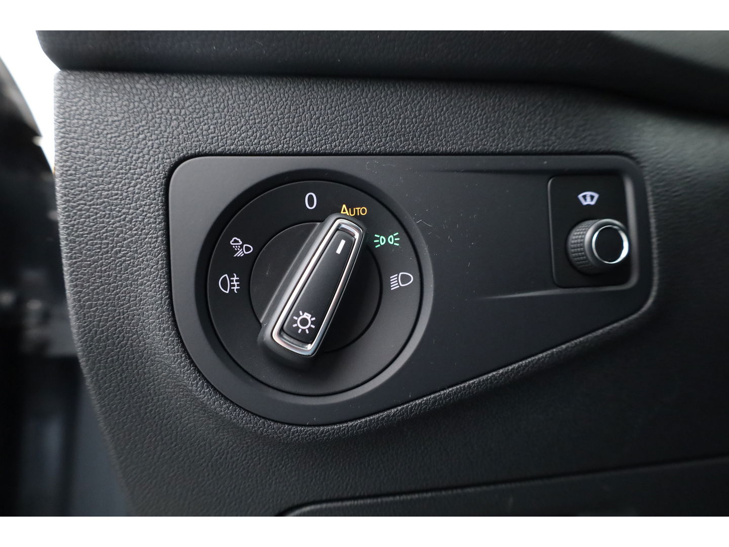 Volkswagen Tiguan 1.4 TSI eHybrid R-Line DSG | Pano | IQ. Light | HUD | Adapt. Cruise | Stoel- Stuurverw. | CarPlay