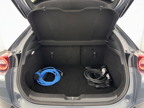 Mazda MX-30 e-SkyActiv 145 First Edition 36 kWh {SOH-92%} (INCL-BTW) *LEATHER-MICROFIBRE | FULL-LED | NAVI-FULLMAP | CCS-FASTLOADER | KEYLESS | BLIND-SPOT |  ADAPT.-CRUISE | HEAD-UP | CAMERA | DIGI-COCKPIT | MEMORY-PACK | SHIFT-PADDLES | ...