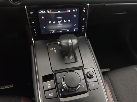 Mazda MX-30 e-SkyActiv 145 First Edition 36 kWh {SOH-92%} (INCL-BTW) *LEATHER-MICROFIBRE | FULL-LED | NAVI-FULLMAP | CCS-FASTLOADER | KEYLESS | BLIND-SPOT |  ADAPT.-CRUISE | HEAD-UP | CAMERA | DIGI-COCKPIT | MEMORY-PACK | SHIFT-PADDLES | ...