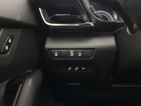 Mazda MX-30 e-SkyActiv 145 First Edition 36 kWh {SOH-92%} (INCL-BTW) *LEATHER-MICROFIBRE | FULL-LED | NAVI-FULLMAP | CCS-FASTLOADER | KEYLESS | BLIND-SPOT |  ADAPT.-CRUISE | HEAD-UP | CAMERA | DIGI-COCKPIT | MEMORY-PACK | SHIFT-PADDLES | ...