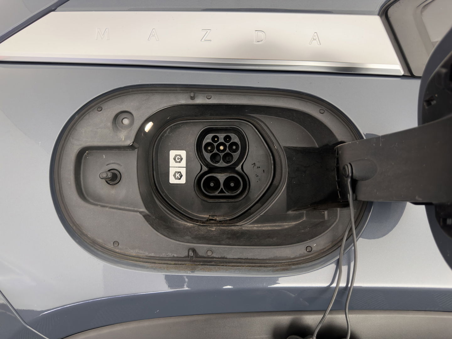 Mazda MX-30 e-SkyActiv 145 First Edition 36 kWh {SOH-92%} (INCL-BTW) *LEATHER-MICROFIBRE | FULL-LED | NAVI-FULLMAP | CCS-FASTLOADER | KEYLESS | BLIND-SPOT |  ADAPT.-CRUISE | HEAD-UP | CAMERA | DIGI-COCKPIT | MEMORY-PACK | SHIFT-PADDLES | ...