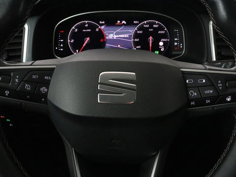 SEAT Ateca 2.0 TDI FR Intens | Leder/Alcantara | Stoelverwarming | 360 Camera | Trekhaak | BeatsAudio | Adaptive cruise | Virtual Cockpit | Carplay | Navigatie | Full LED