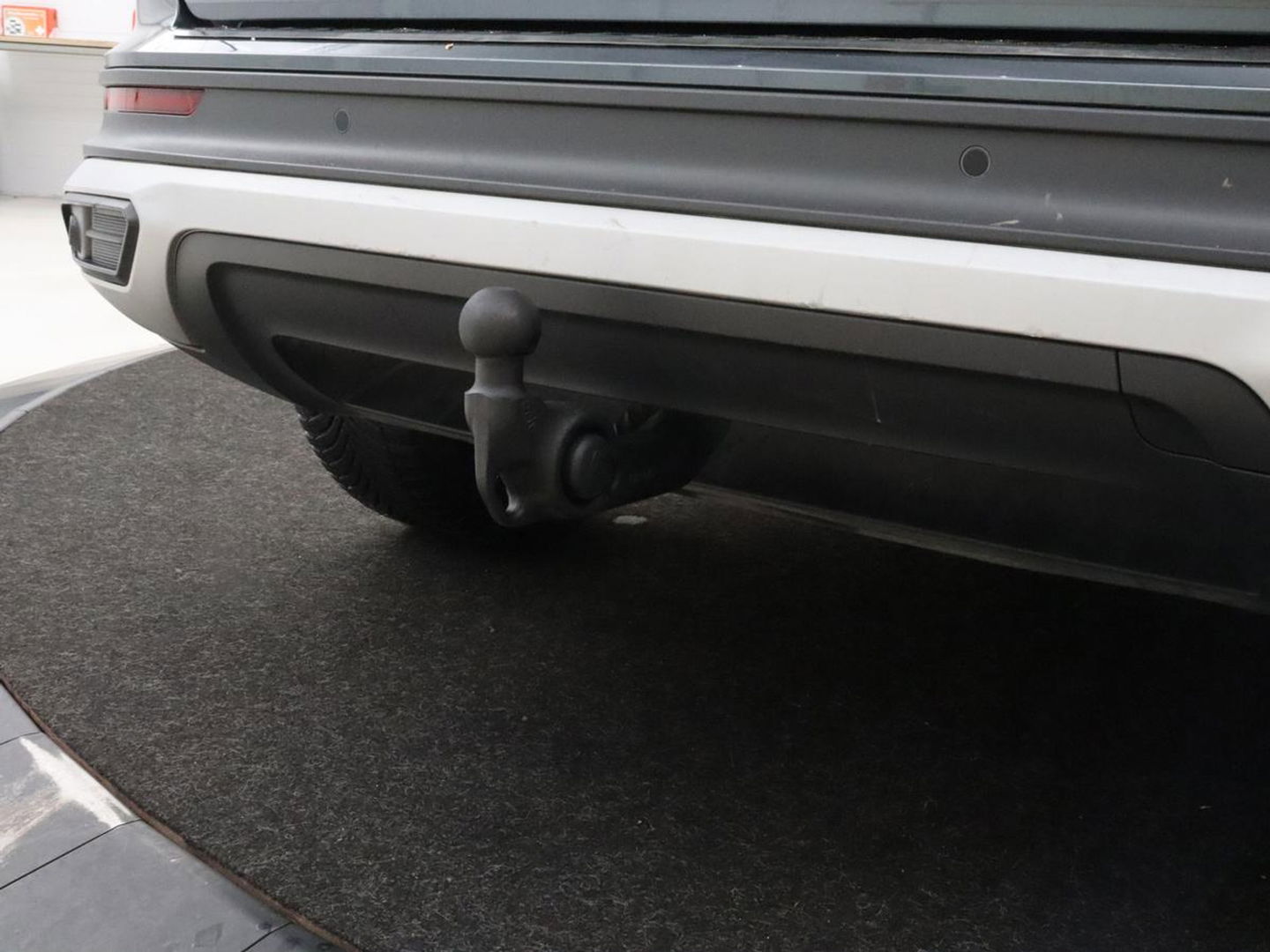 SEAT Ateca 2.0 TDI FR Intens | Leder/Alcantara | Stoelverwarming | 360 Camera | Trekhaak | BeatsAudio | Adaptive cruise | Virtual Cockpit | Carplay | Navigatie | Full LED