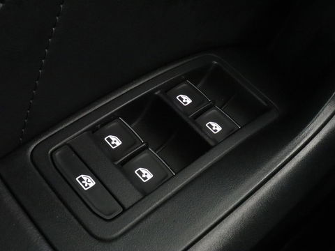 SEAT Ateca 2.0 TDI FR Intens | Leder/Alcantara | Stoelverwarming | 360 Camera | Trekhaak | BeatsAudio | Adaptive cruise | Virtual Cockpit | Carplay | Navigatie | Full LED