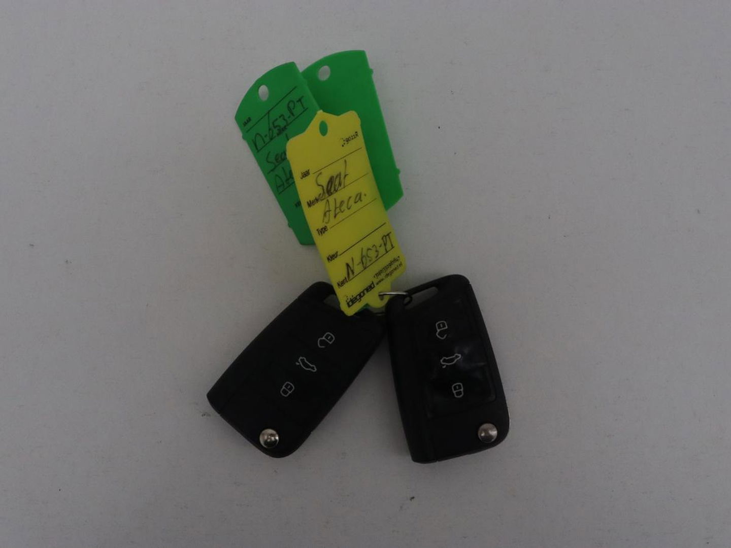 SEAT Ateca 2.0 TDI FR Intens | Leder/Alcantara | Stoelverwarming | 360 Camera | Trekhaak | BeatsAudio | Adaptive cruise | Virtual Cockpit | Carplay | Navigatie | Full LED