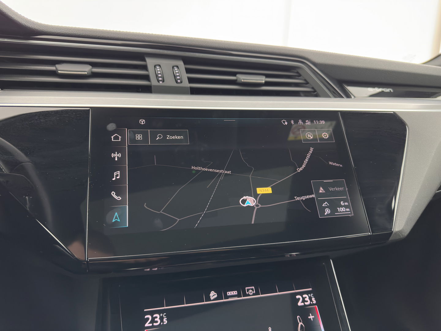 Audi e-tron Sportback 50 Quattro S-Line Black-Edition 71 kWh [3-Fase] {SOH-99%} (INCL-BTW) *PANO | LEATHER-ALCANTARA | ADAPTIVE-CRUISE | FULL-LED | DIGI-COCKPIT | KEYLESS | MEMORY-PACK | CAMERA | NAVI-FULLMAP | SHIFT-PADDLES | DAB+ | COMFORT-SEATS | 21''ALU*