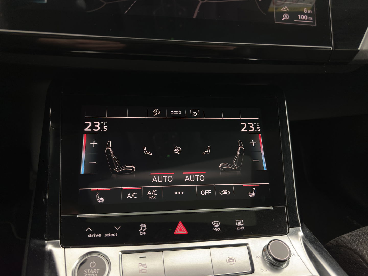 Audi e-tron Sportback 50 Quattro S-Line Black-Edition 71 kWh [3-Fase] {SOH-99%} (INCL-BTW) *PANO | LEATHER-ALCANTARA | ADAPTIVE-CRUISE | FULL-LED | DIGI-COCKPIT | KEYLESS | MEMORY-PACK | CAMERA | NAVI-FULLMAP | SHIFT-PADDLES | DAB+ | COMFORT-SEATS | 21''ALU*