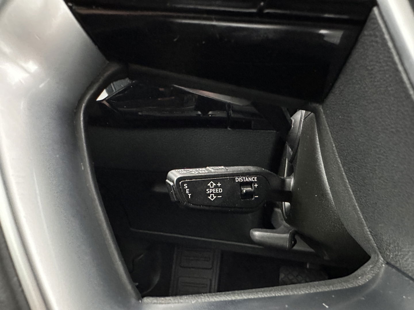 Audi e-tron Sportback 50 Quattro S-Line Black-Edition 71 kWh [3-Fase] {SOH-99%} (INCL-BTW) *PANO | LEATHER-ALCANTARA | ADAPTIVE-CRUISE | FULL-LED | DIGI-COCKPIT | KEYLESS | MEMORY-PACK | CAMERA | NAVI-FULLMAP | SHIFT-PADDLES | DAB+ | COMFORT-SEATS | 21''ALU*