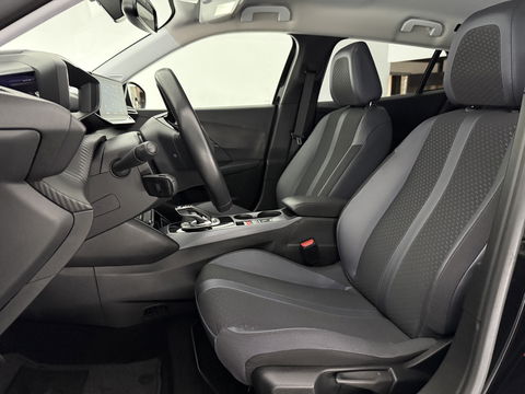 Peugeot e-2008 EV Allure 50 kWh | SOH 92% | Snelladen | Virtual | Adap.Cruise | Camera | Carplay | Keyless | Stoelverw. | Parkeersens.