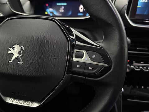 Peugeot e-2008 EV Allure 50 kWh | SOH 92% | Snelladen | Virtual | Adap.Cruise | Camera | Carplay | Keyless | Stoelverw. | Parkeersens.