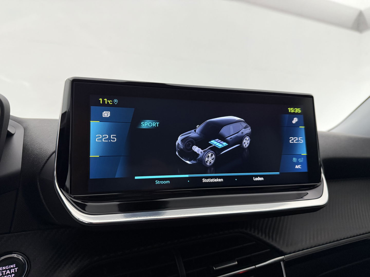 Peugeot e-2008 EV Allure 50 kWh | SOH 92% | Snelladen | Virtual | Adap.Cruise | Camera | Carplay | Keyless | Stoelverw. | Parkeersens.