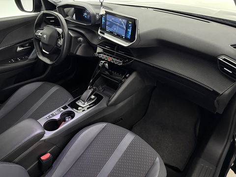 Peugeot e-2008 EV Allure 50 kWh | SOH 92% | Snelladen | Virtual | Adap.Cruise | Camera | Carplay | Keyless | Stoelverw. | Parkeersens.