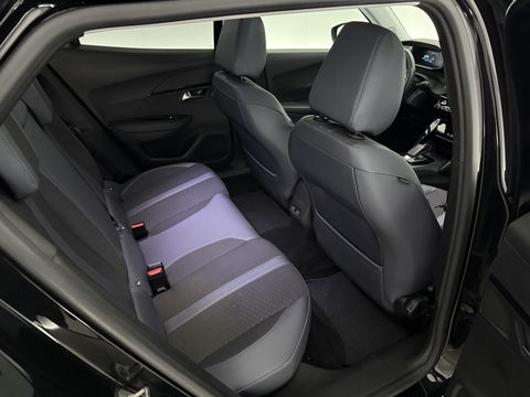 Peugeot e-2008 EV Allure 50 kWh | SOH 92% | Snelladen | Virtual | Adap.Cruise | Camera | Carplay | Keyless | Stoelverw. | Parkeersens.