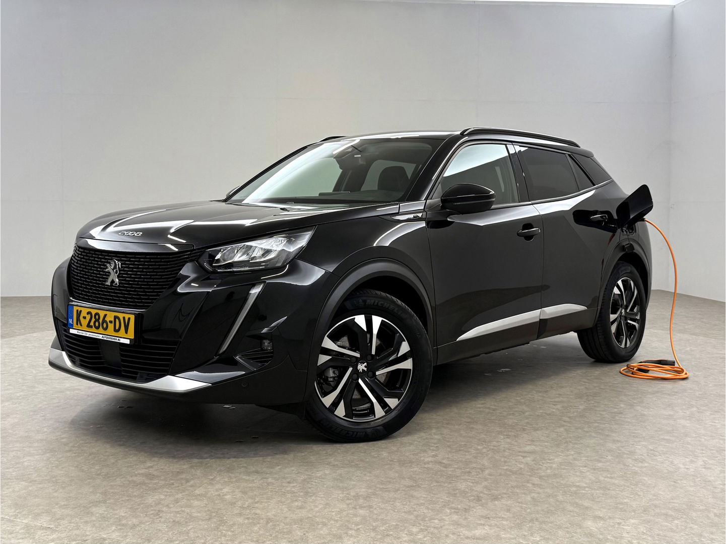 Peugeot e-2008 EV Allure 50 kWh | SOH 92% | Snelladen | Virtual | Adap.Cruise | Camera | Carplay | Keyless | Stoelverw. | Parkeersens.