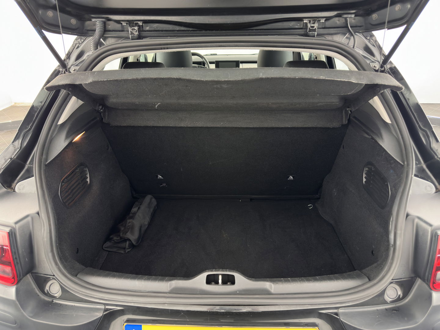 Citroën C4 Cactus 1.6 BlueHDi Feel *NAVI-FULLMAP | HEATED-COMFORTSEATS | CAMERA | ECC | PDC | CRUISE*