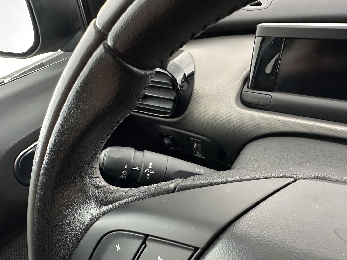 Citroën C4 Cactus 1.6 BlueHDi Feel *NAVI-FULLMAP | HEATED-COMFORTSEATS | CAMERA | ECC | PDC | CRUISE*