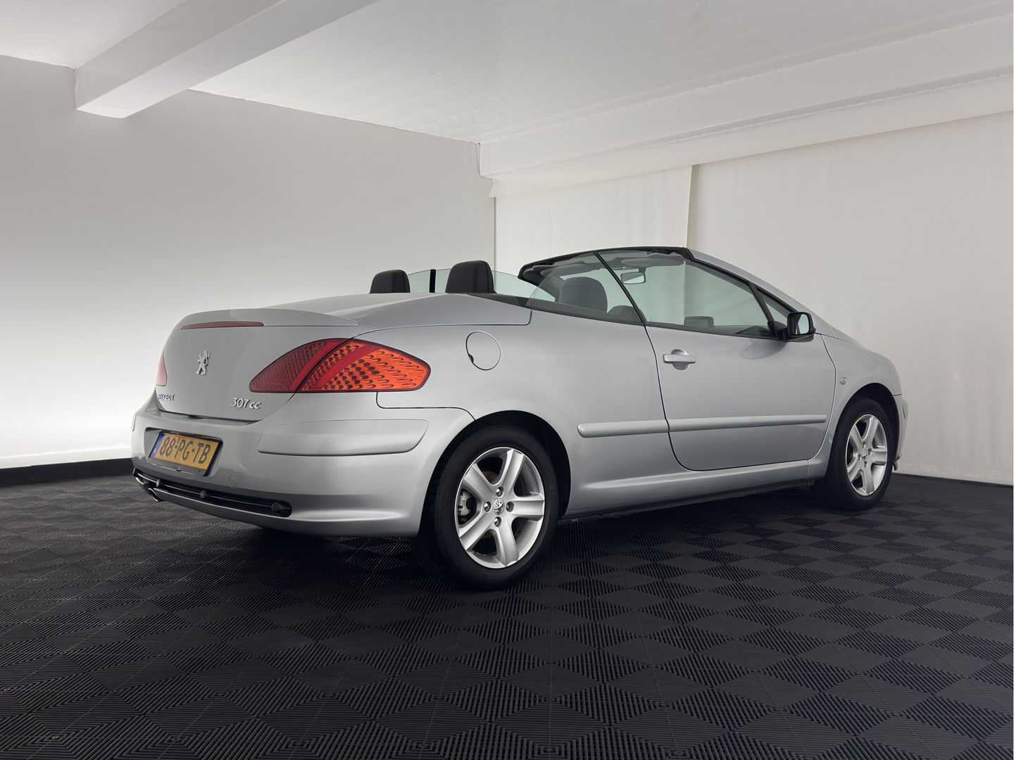 Peugeot 307 CC 1.6-16V *LUXURY-LEATHER | NAVI-FULLMAP | HEATED-SPORTSEATS | ECC | PDC | CRUISE | 16''ALU*