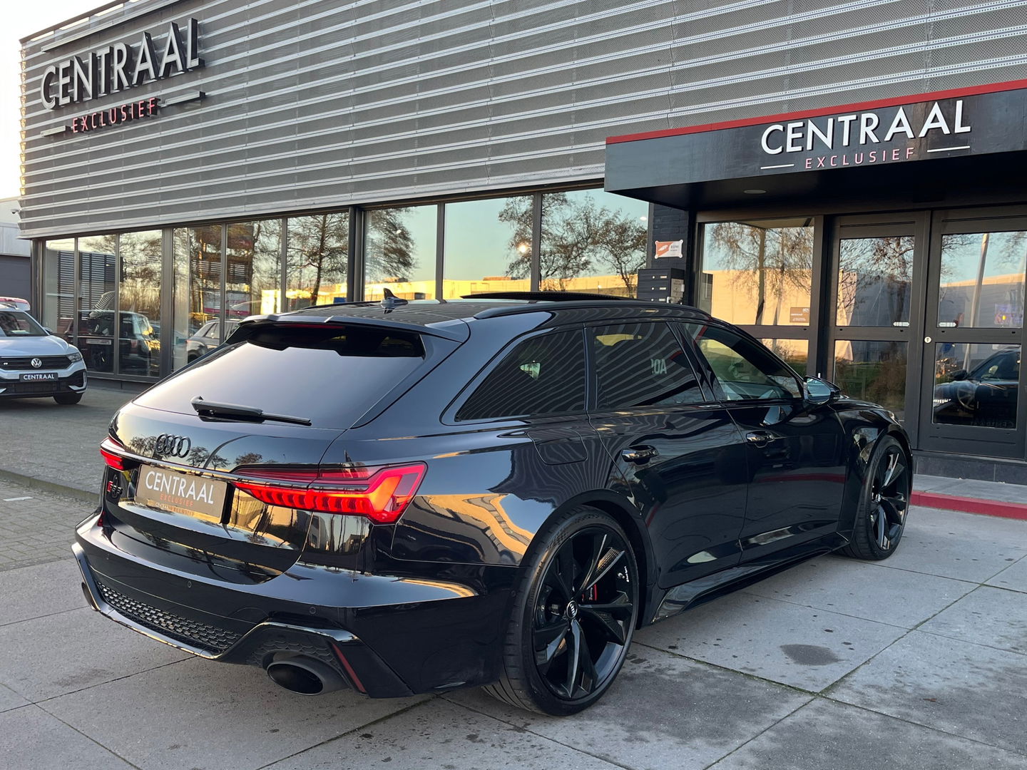 Audi RS6 Avant TFSI Quattro|Pano|Keramisch|B&O|4wiel-besturing|Head-Up|ACC|Memory|360Camera|Carplay|600PK