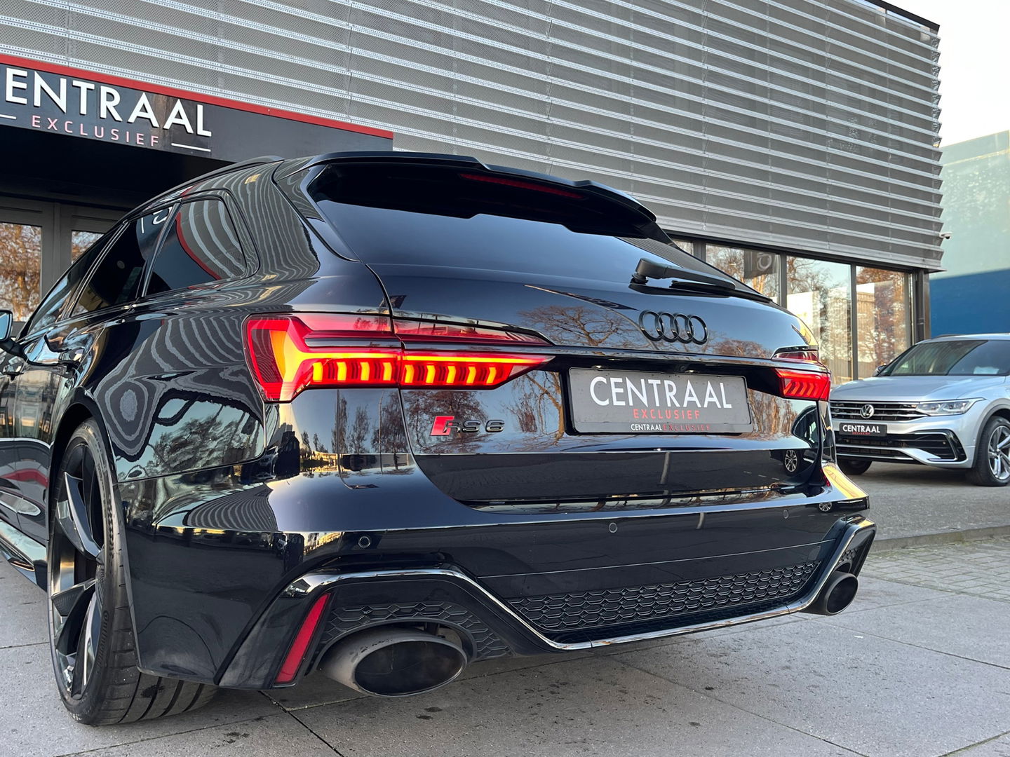 Audi RS6 Avant TFSI Quattro|Pano|Keramisch|B&O|4wiel-besturing|Head-Up|ACC|Memory|360Camera|Carplay|600PK