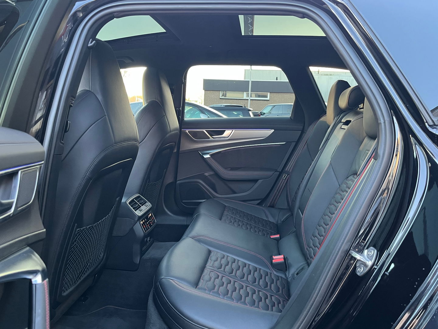 Audi RS6 Avant TFSI Quattro|Pano|Keramisch|B&O|4wiel-besturing|Head-Up|ACC|Memory|360Camera|Carplay|600PK