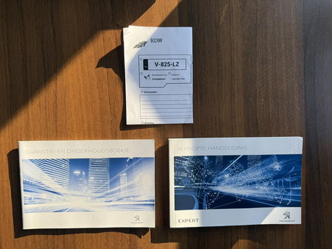 Peugeot Expert 226S 1.6 BlueHDI 95 zwart metallic 76688km nap