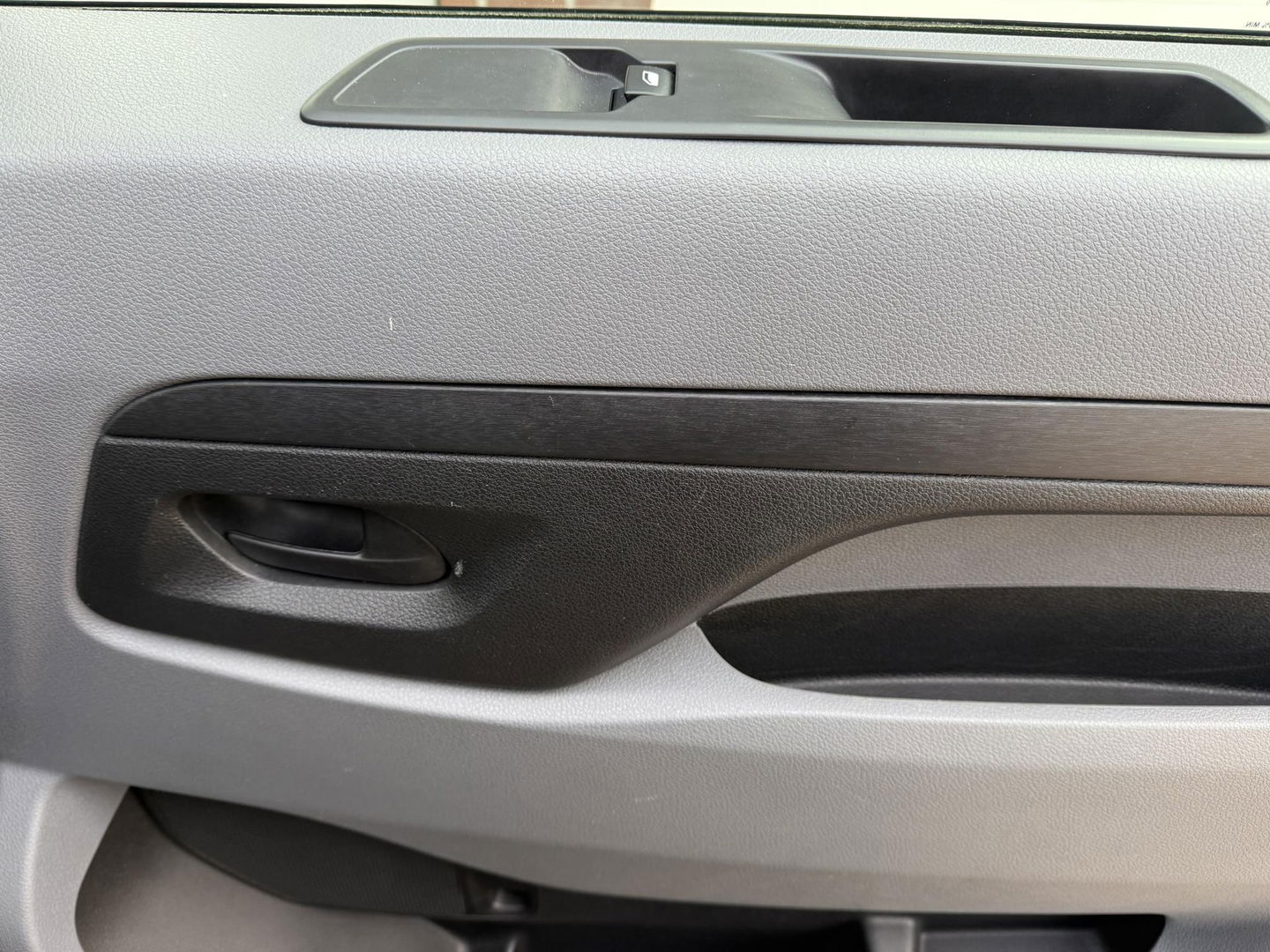 Peugeot Expert 226S 1.6 BlueHDI 95 zwart metallic 76688km nap