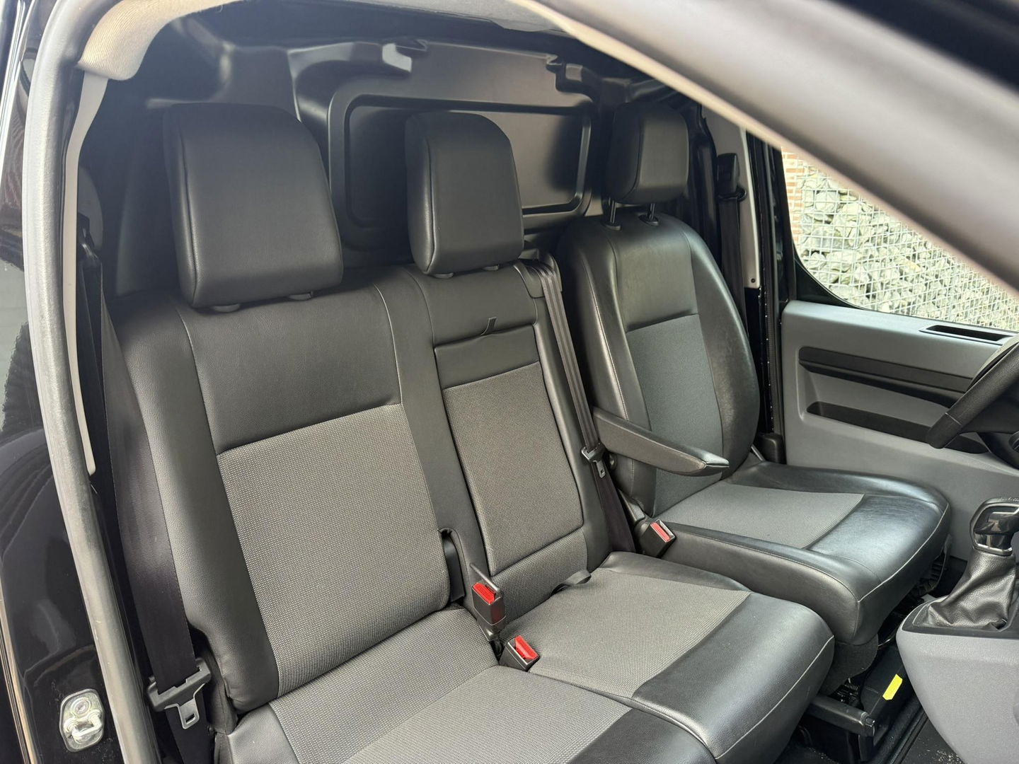 Peugeot Expert 226S 1.6 BlueHDI 95 zwart metallic 76688km nap