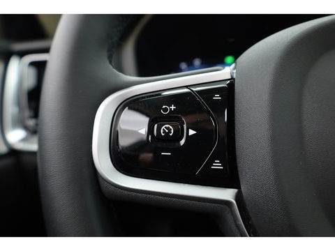 Volvo V60 2.0 T8 Plug-in hybrid AWD Ultra Dark | Full Option |  Bowers & Wilkins | Massage | Trekhaak | HUD |