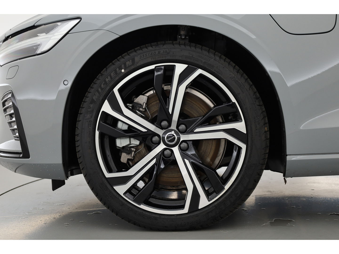 Volvo V60 2.0 T8 Plug-in hybrid AWD Ultra Dark | Full Option |  Bowers & Wilkins | Massage | Trekhaak | HUD |
