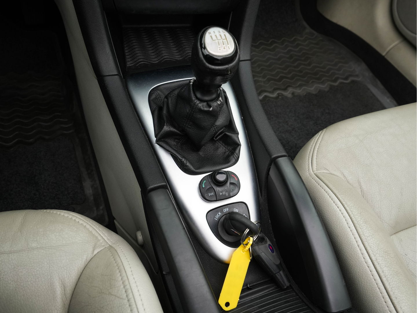 Saab 9-3 Cabrio 1.9 TiD Vector *NAVI-FULLMAP | NAPPA-LEATHER | ECC | PDC | CRUISE | HEATED-COMFORTSEATS | TOWBAR | 17''ALU*