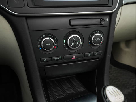 Saab 9-3 Cabrio 1.9 TiD Vector *NAVI-FULLMAP | NAPPA-LEATHER | ECC | PDC | CRUISE | HEATED-COMFORTSEATS | TOWBAR | 17''ALU*