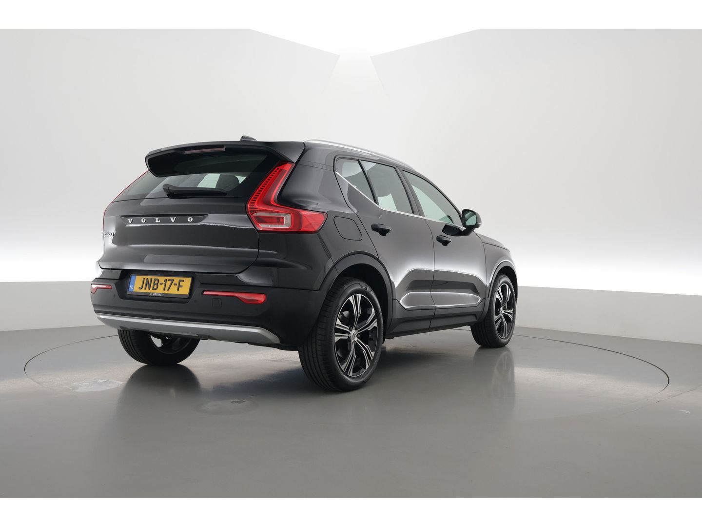Volvo XC40 1.5 T4 Recharge Inscription Expression | Leer Blond | Stoel + stuurverw. | Camera | elek. stoelen |