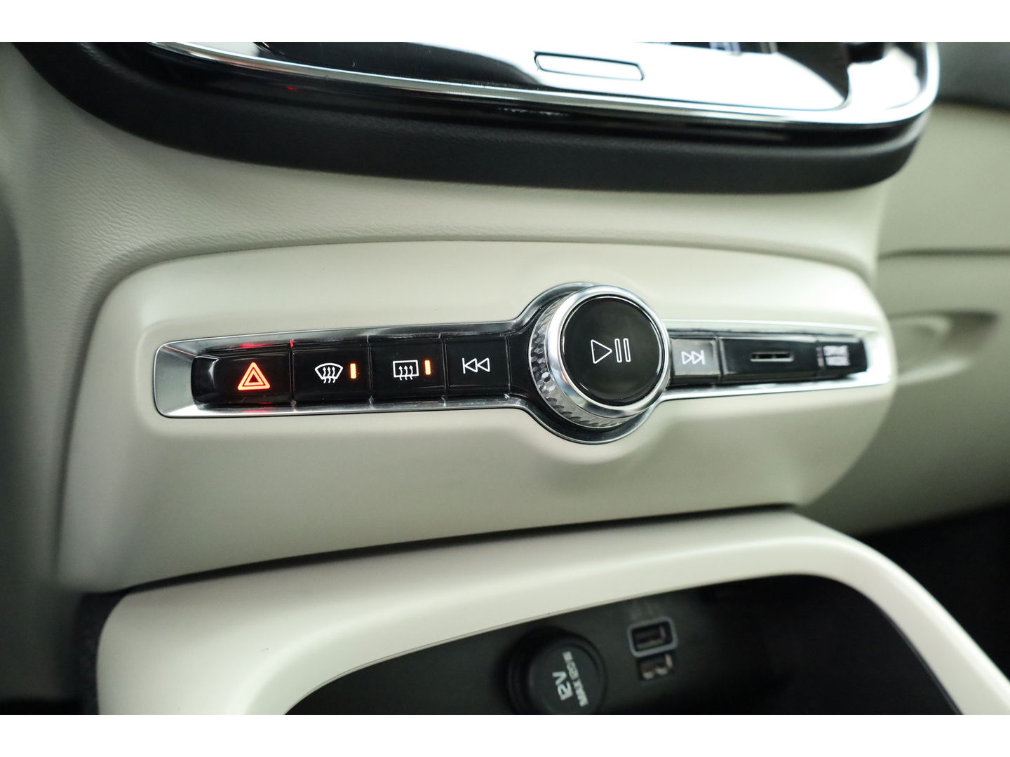 Volvo XC40 1.5 T4 Recharge Inscription Expression | Leer Blond | Stoel + stuurverw. | Camera | elek. stoelen |