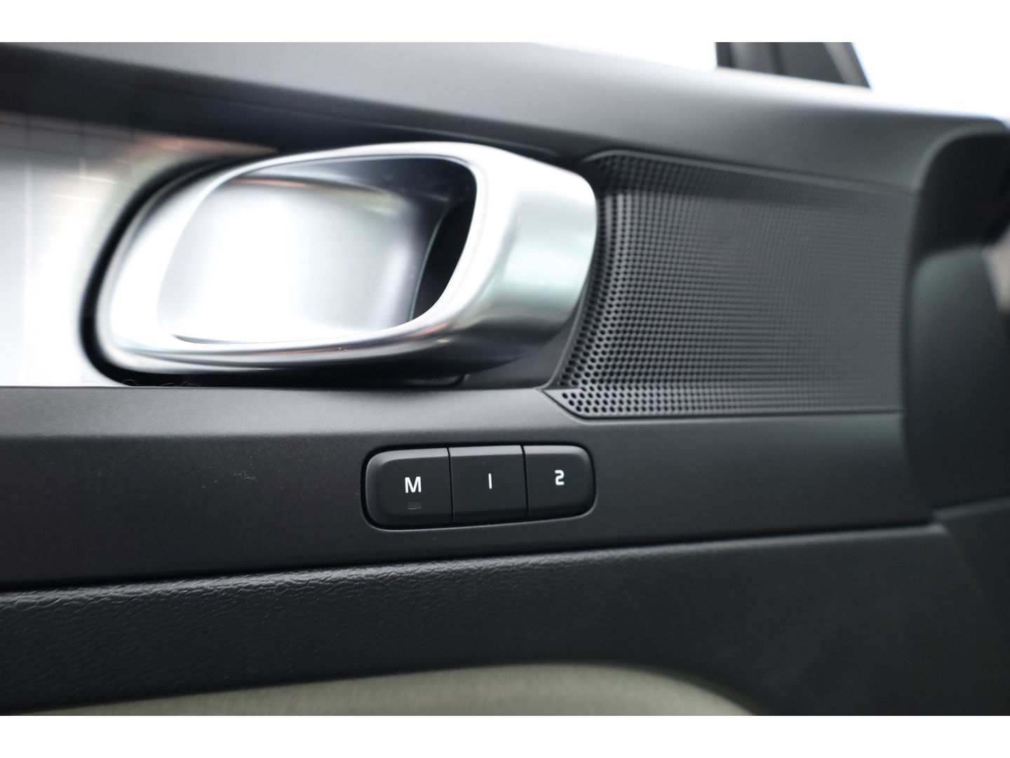 Volvo XC40 1.5 T4 Recharge Inscription Expression | Leer Blond | Stoel + stuurverw. | Camera | elek. stoelen |