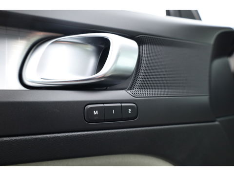 Volvo XC40 1.5 T4 Recharge Inscription Expression | Leer Blond | Stoel + stuurverw. | Camera | elek. stoelen |