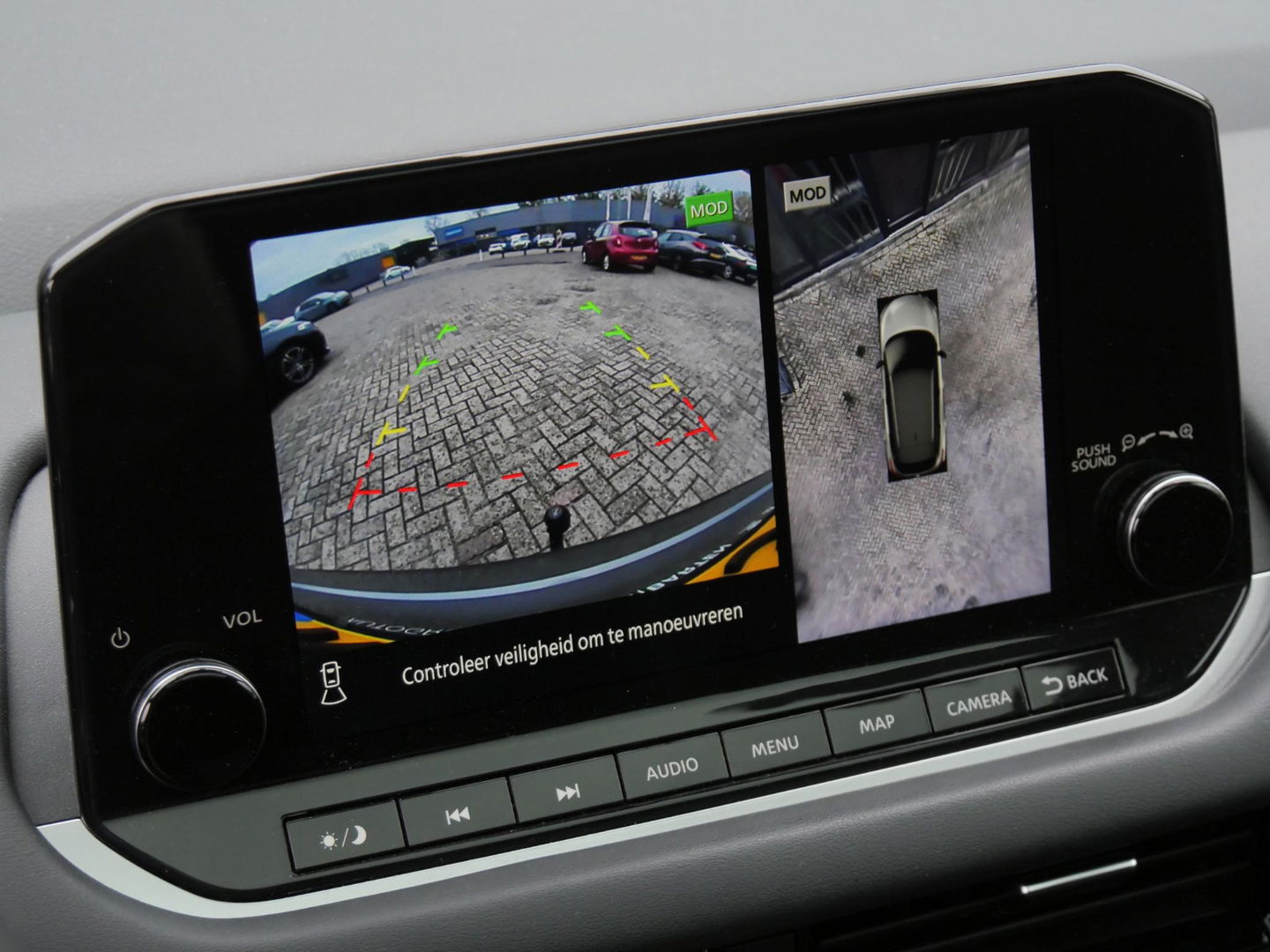 Nissan QASHQAI 1.3 PREMIERE/ 360°CAMERA/ HEAD-UP/ PANORAMADAK/ TREKHAAK/ NL-AUTO VAN 1STE EIGENAAR