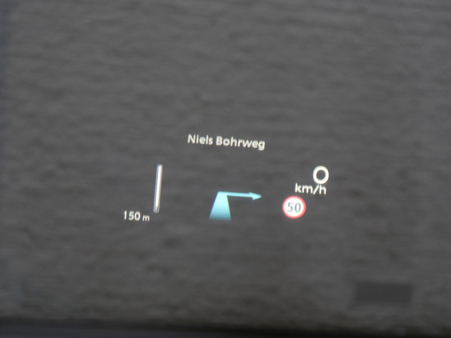 Nissan QASHQAI 1.3 PREMIERE/ 360°CAMERA/ HEAD-UP/ PANORAMADAK/ TREKHAAK/ NL-AUTO VAN 1STE EIGENAAR