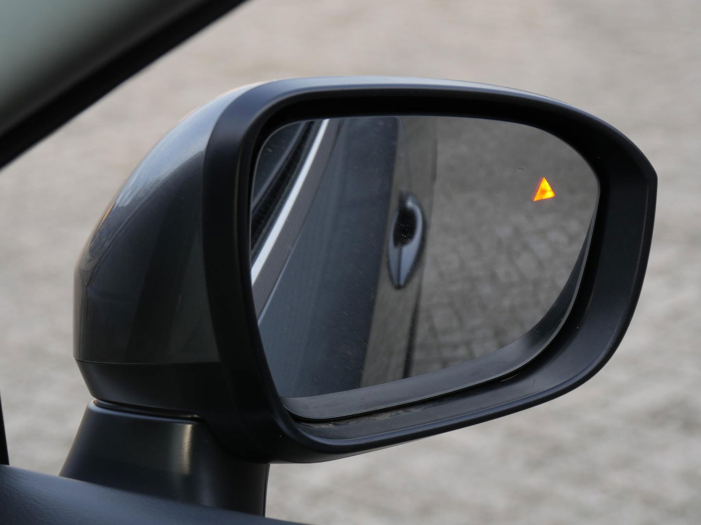 Nissan QASHQAI 1.3 PREMIERE/ 360°CAMERA/ HEAD-UP/ PANORAMADAK/ TREKHAAK/ NL-AUTO VAN 1STE EIGENAAR