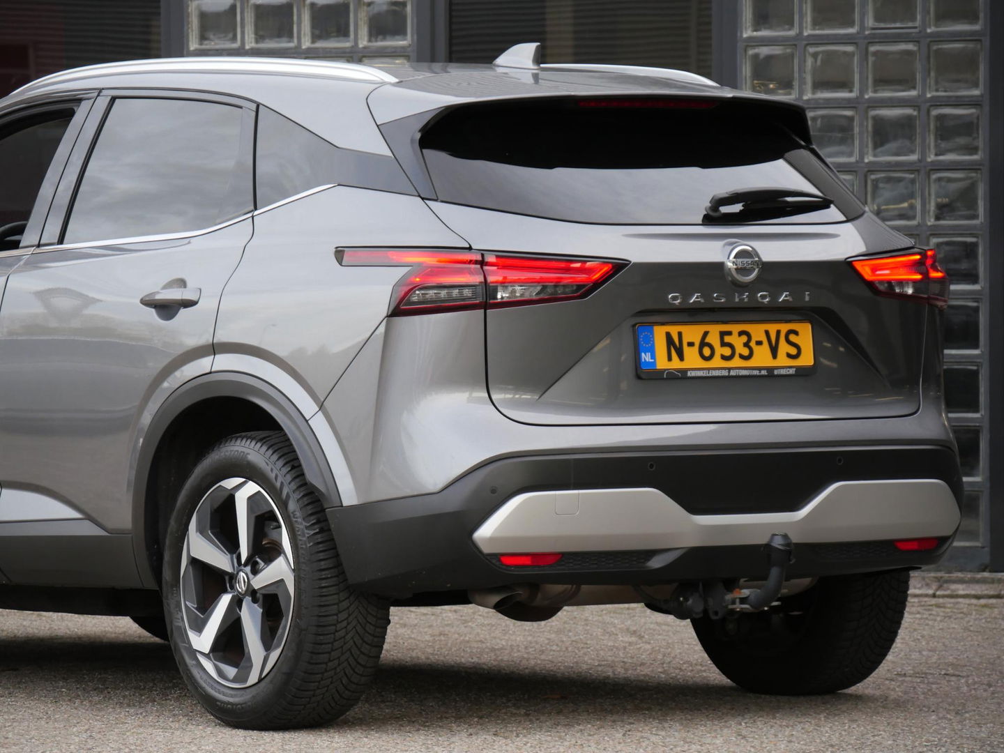 Nissan QASHQAI 1.3 PREMIERE/ 360°CAMERA/ HEAD-UP/ PANORAMADAK/ TREKHAAK/ NL-AUTO VAN 1STE EIGENAAR