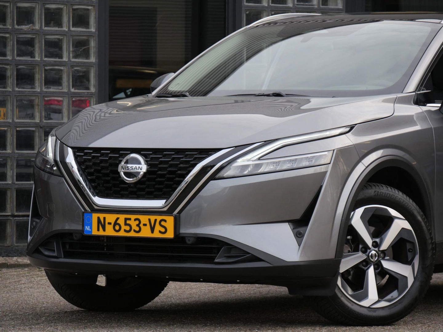 Nissan QASHQAI 1.3 PREMIERE/ 360°CAMERA/ HEAD-UP/ PANORAMADAK/ TREKHAAK/ NL-AUTO VAN 1STE EIGENAAR