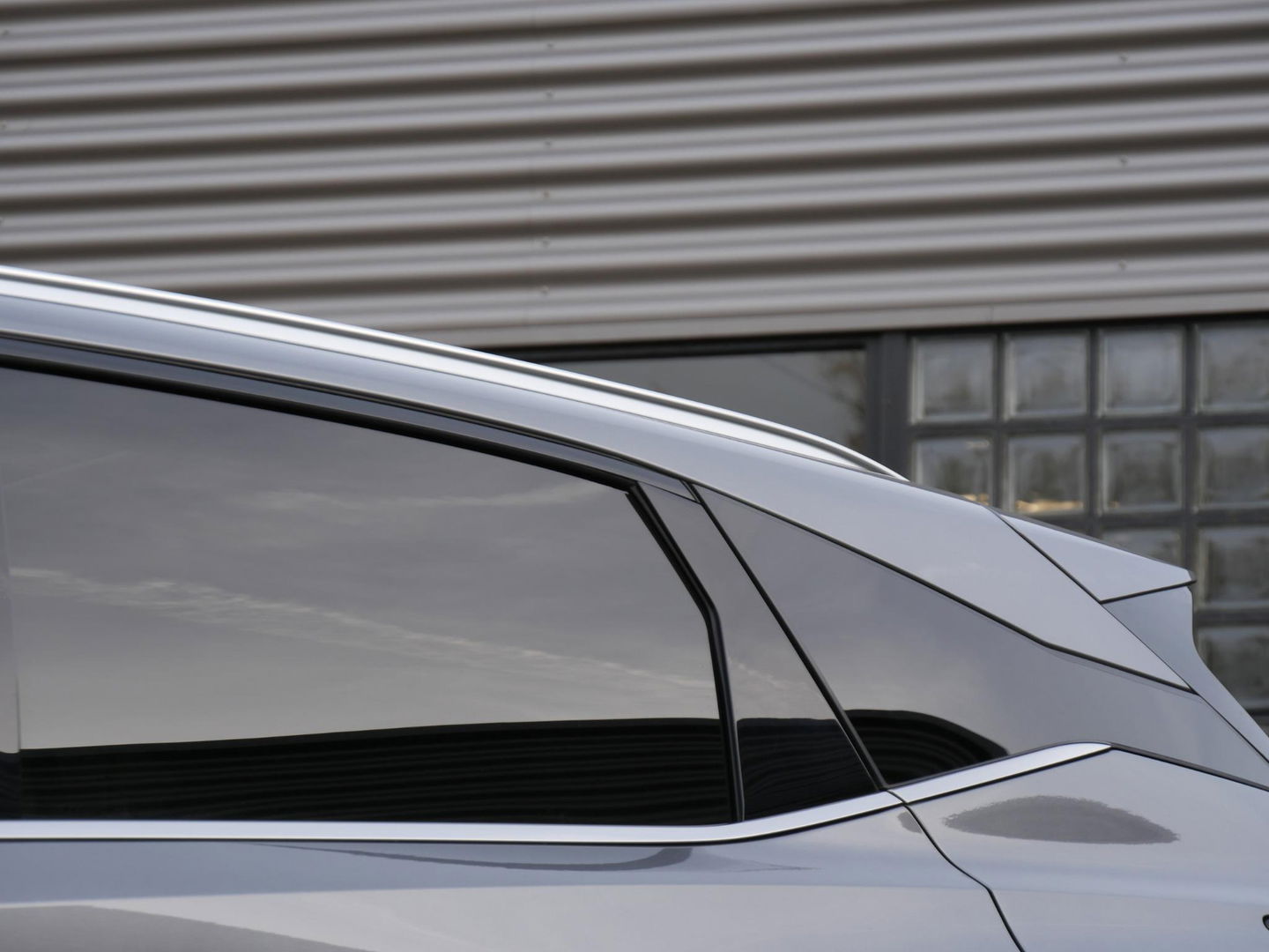 Nissan QASHQAI 1.3 PREMIERE/ 360°CAMERA/ HEAD-UP/ PANORAMADAK/ TREKHAAK/ NL-AUTO VAN 1STE EIGENAAR