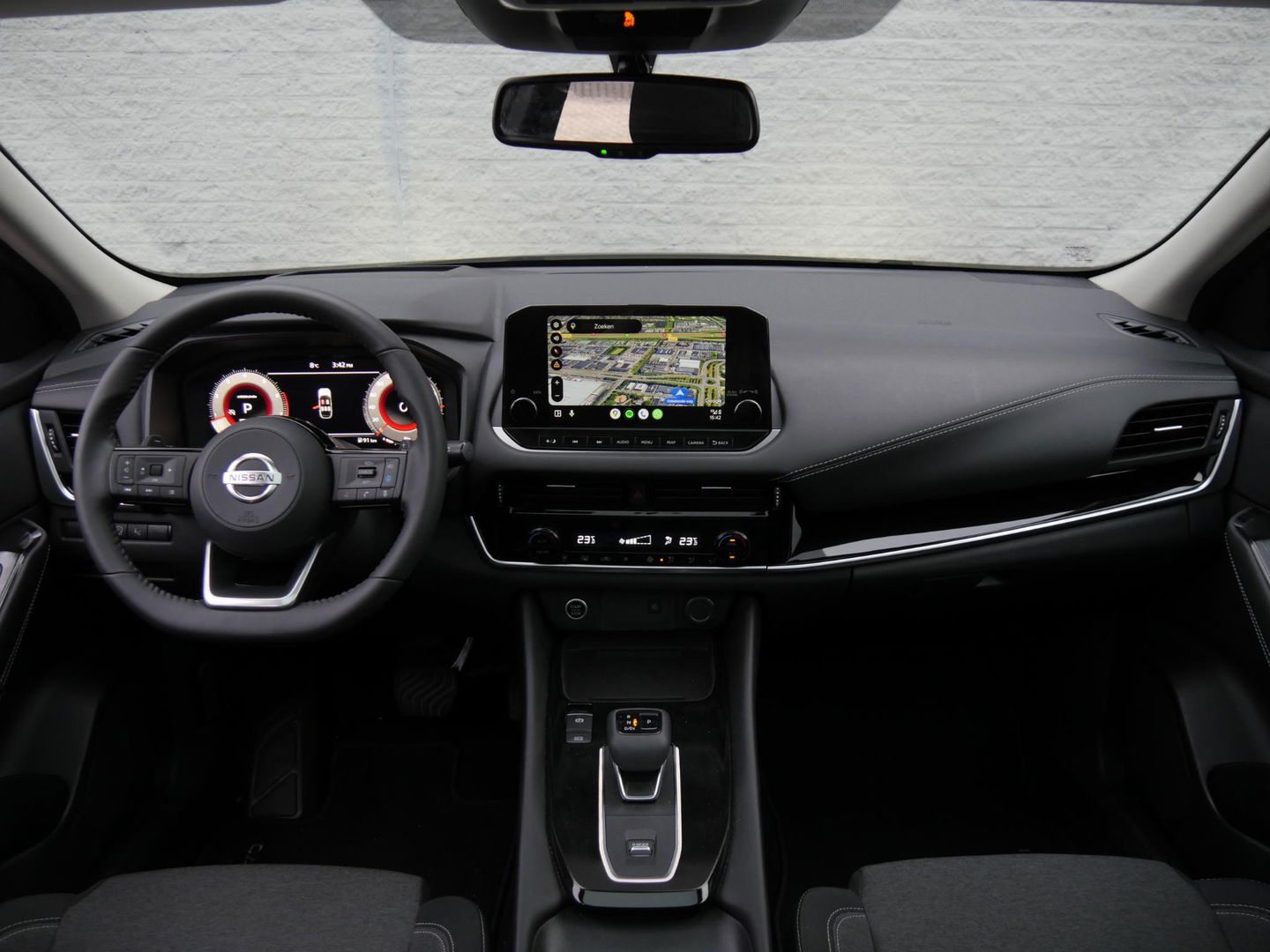 Nissan QASHQAI 1.3 PREMIERE/ 360°CAMERA/ HEAD-UP/ PANORAMADAK/ TREKHAAK/ NL-AUTO VAN 1STE EIGENAAR