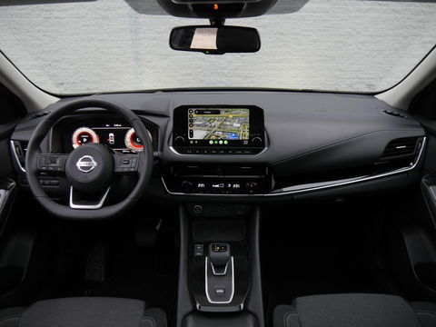 Nissan QASHQAI 1.3 PREMIERE/ 360°CAMERA/ HEAD-UP/ PANORAMADAK/ TREKHAAK/ NL-AUTO VAN 1STE EIGENAAR