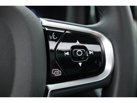 Volvo XC60 2.0 T6 Plug-in hybrid AWD Plus Bright | Leer | Pano-dak | 360 camera | ACC | Blis | H&K Audio |