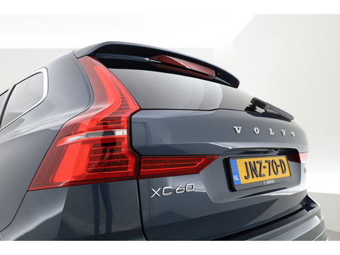 Volvo XC60 2.0 T6 Plug-in hybrid AWD Plus Bright | Leer | Pano-dak | 360 camera | ACC | Blis | H&K Audio |