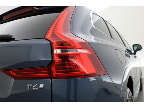 Volvo XC60 2.0 T6 Plug-in hybrid AWD Plus Bright | Leer | Pano-dak | 360 camera | ACC | Blis | H&K Audio |