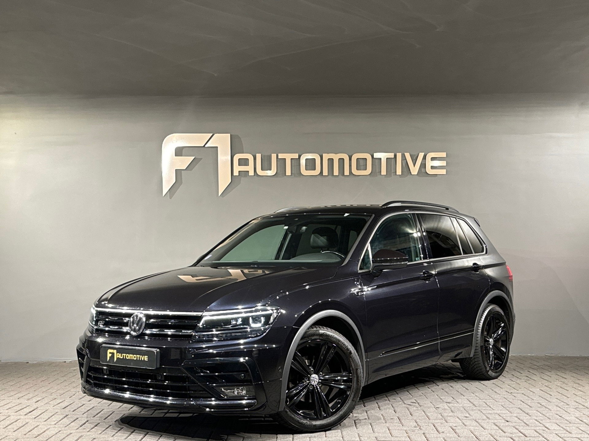 Volkswagen Tiguan 1.5 TSI ACT R Line ACC|Keyless|Camera|NAP