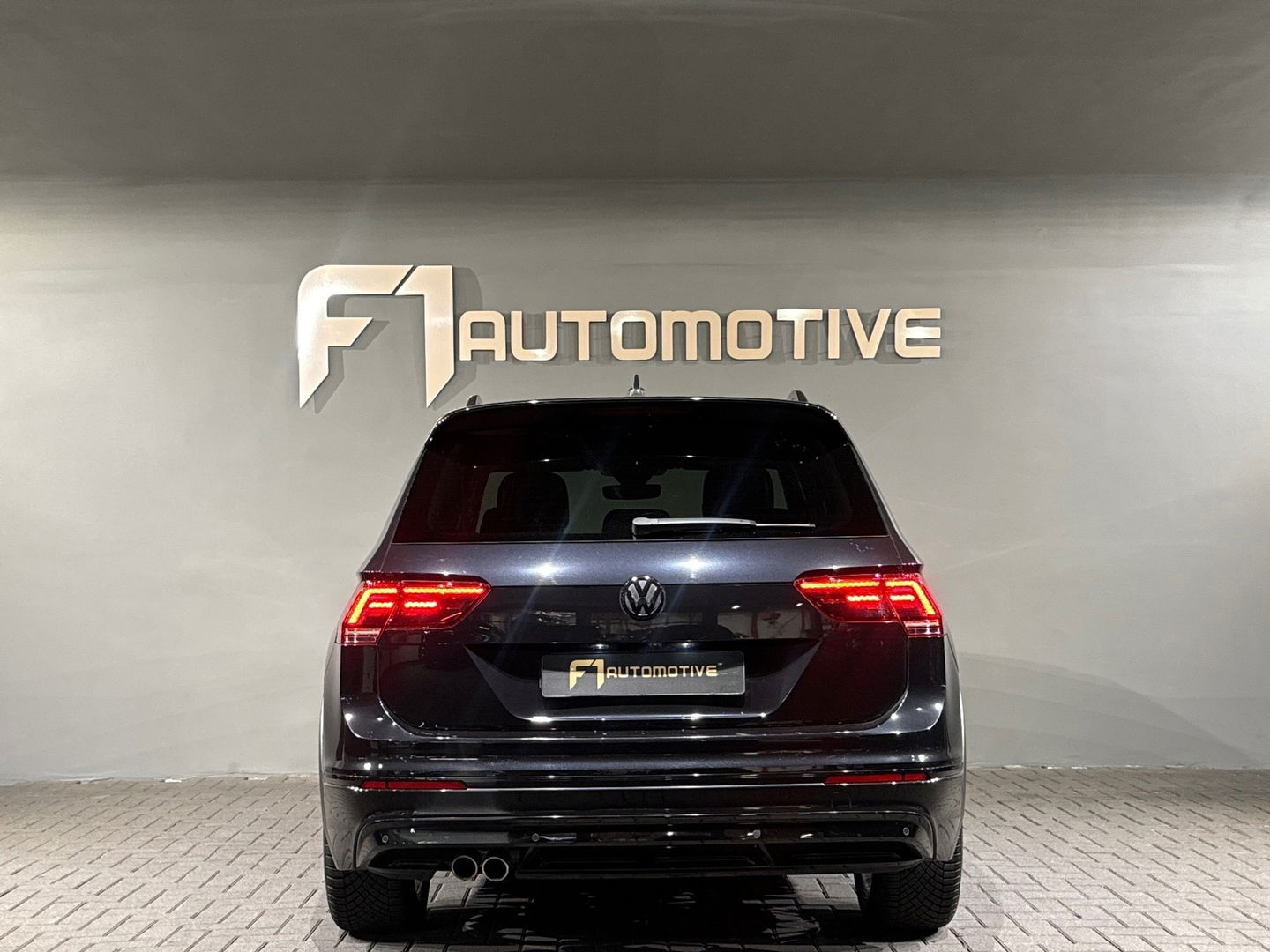 Volkswagen Tiguan 1.5 TSI ACT R Line ACC|Keyless|Camera|NAP